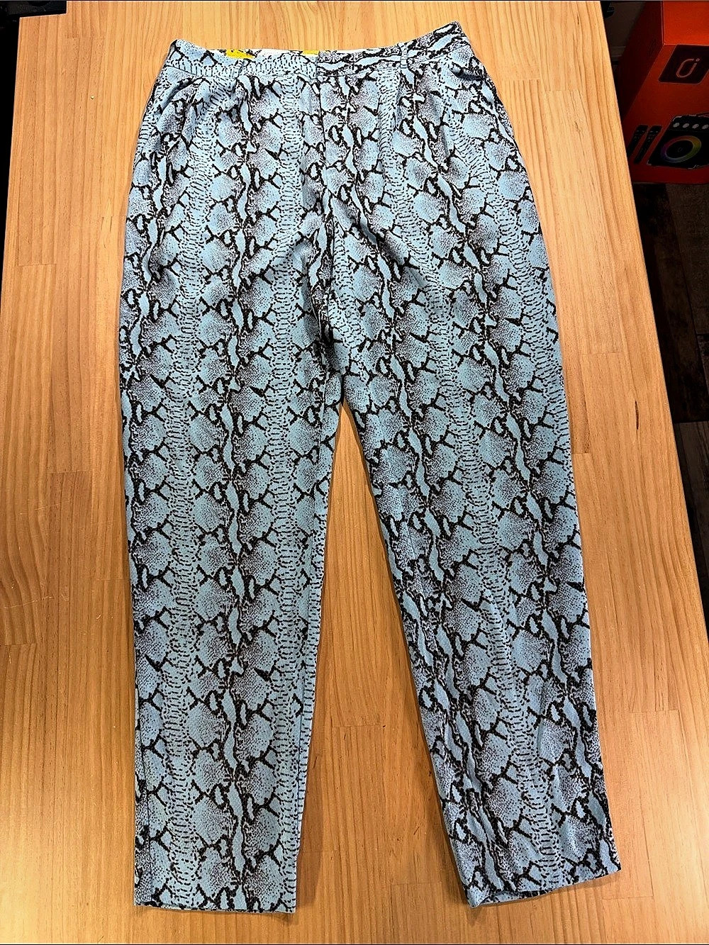 Rachel Roy Animal Print Straight Leg Pants Blue Size 4 Like New B18